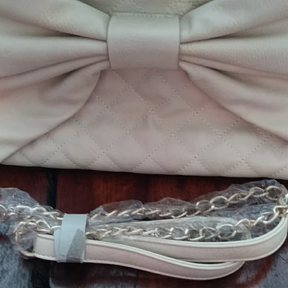 Call It Spring Purse W/a Bow - Picture 2 of 7